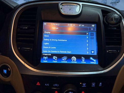 Used 2014 Chrysler 300 w/ Driver Convenience Group image 34