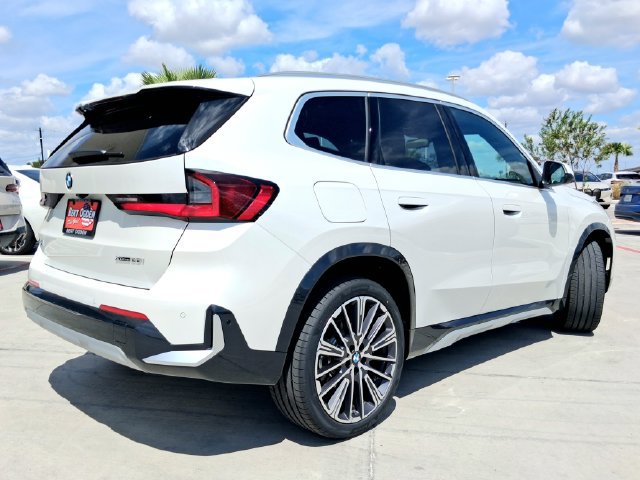 New 2027 BMW X1 xDrive28i w/ Technology Package AWD/4WD image 7