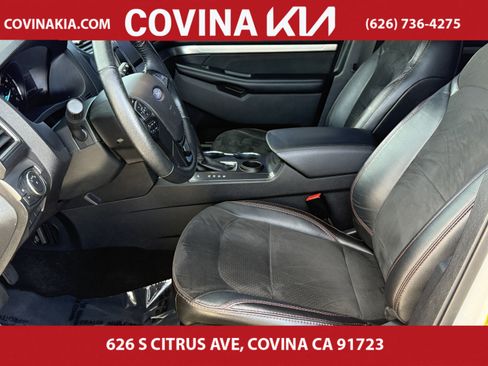 Used 2018 Ford Explorer XLT w/ Equipment Group 202A image 15