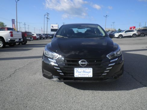 Used 2024 Nissan Versa S w/ Trunk Package FWD image 2