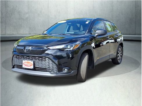 Certified 2023 Toyota Corolla Cross S image 3