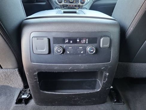 Used 2020 GMC Yukon SLT AWD/4WD image 16
