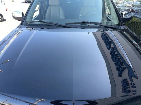 Used 2011 Chevrolet Tahoe LTZ image 32