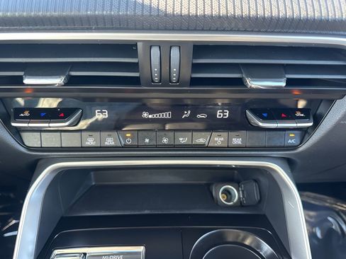 Used 2024 MAZDA CX-90 3.3 Turbo w/ Select Package image 20