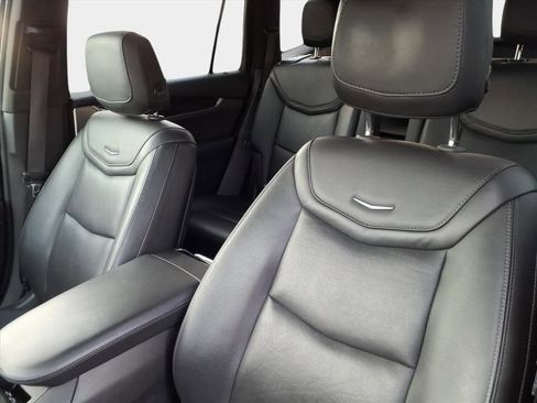 Used 2020 Cadillac XT6 Premium Luxury image 9