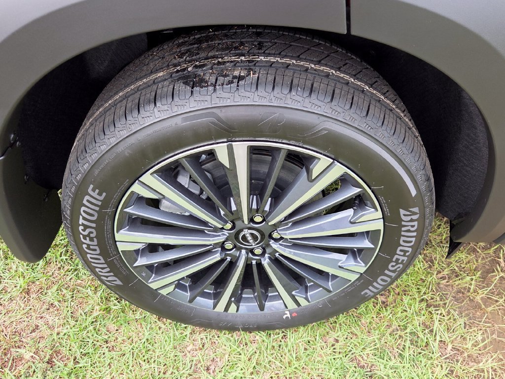 New 2026 Nissan Pathfinder Platinum AWD/4WD image 14