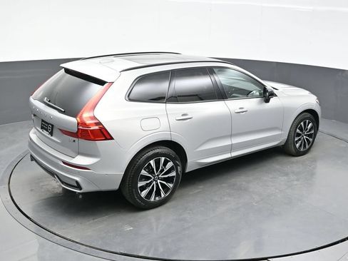 Used 2025 Volvo XC60 B5 Plus AWD/4WD image 36