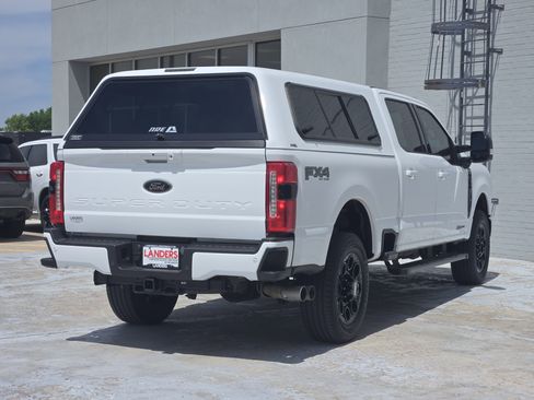 Used 2023 Ford F250 Lariat w/ Black Appearance Package AWD/4WD image 8