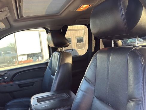 Used 2010 GMC Sierra 2500 SLT w/ SLT Convenience Package image 15