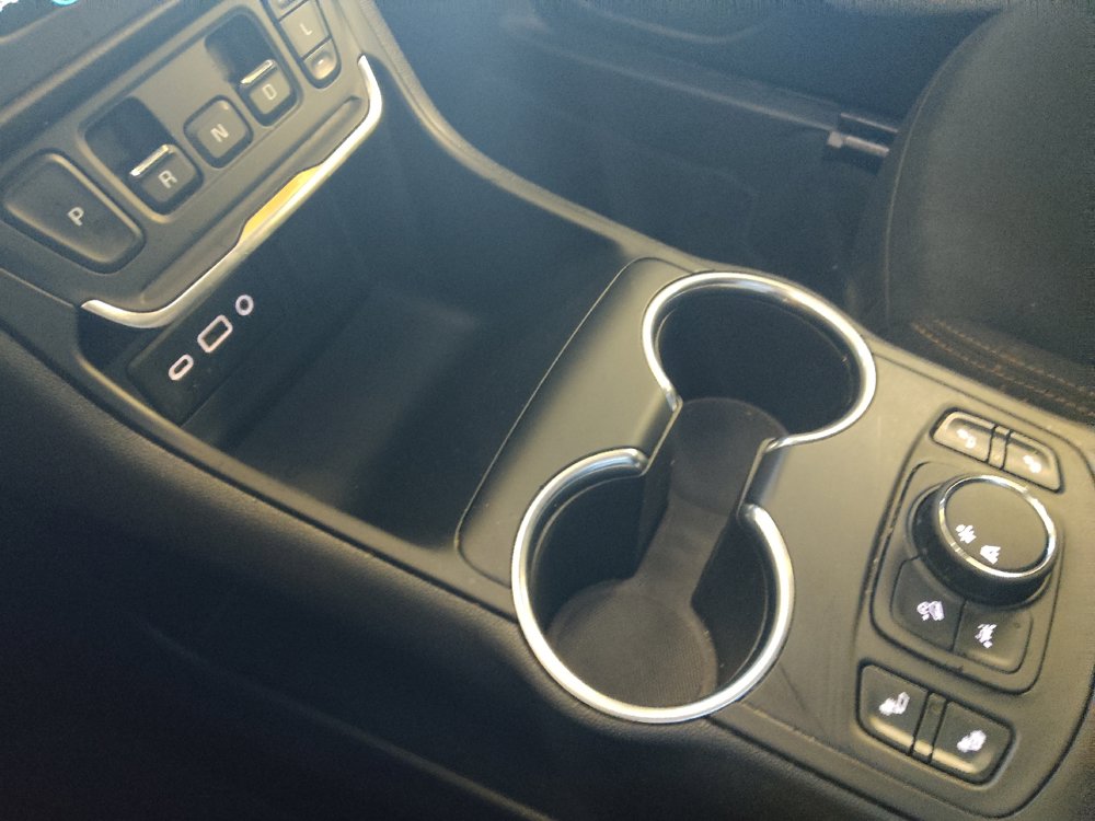 Used 2020 GMC Terrain SLE w/ Driver Convenience Package FWD image 26