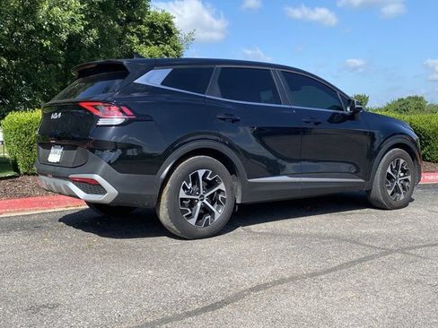 Used 2024 Kia Sportage EX FWD image 3