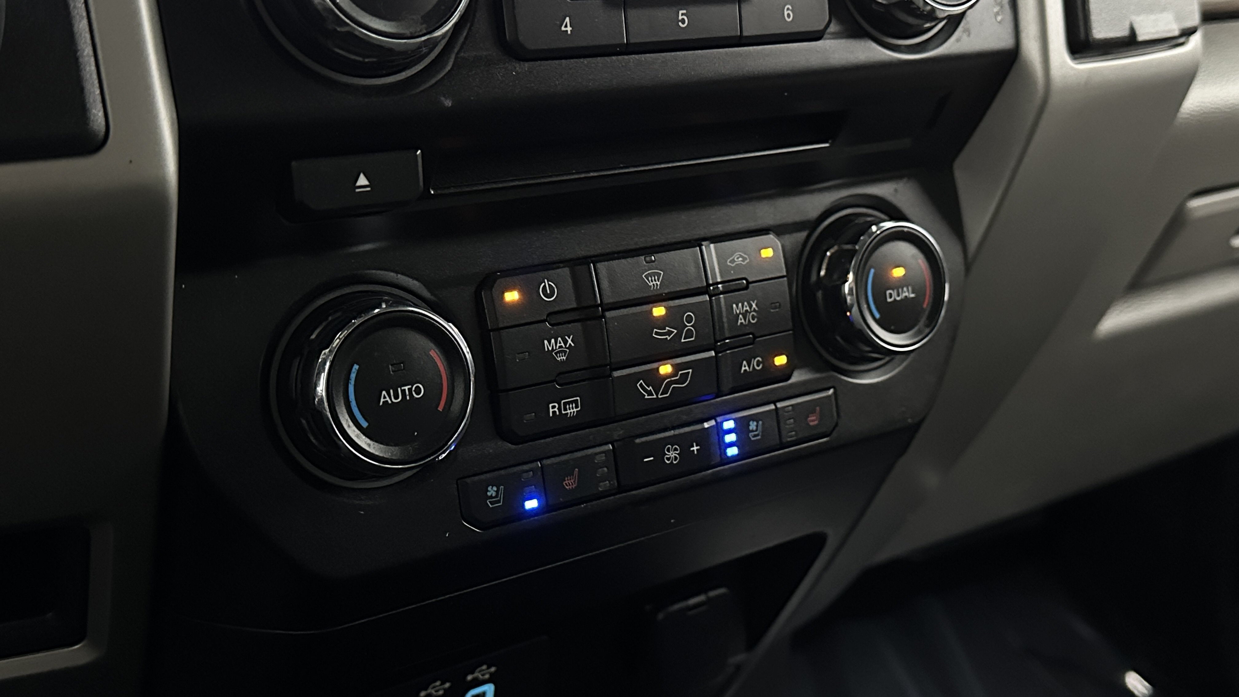 Used 2018 Ford F150 Lariat RWD image 21