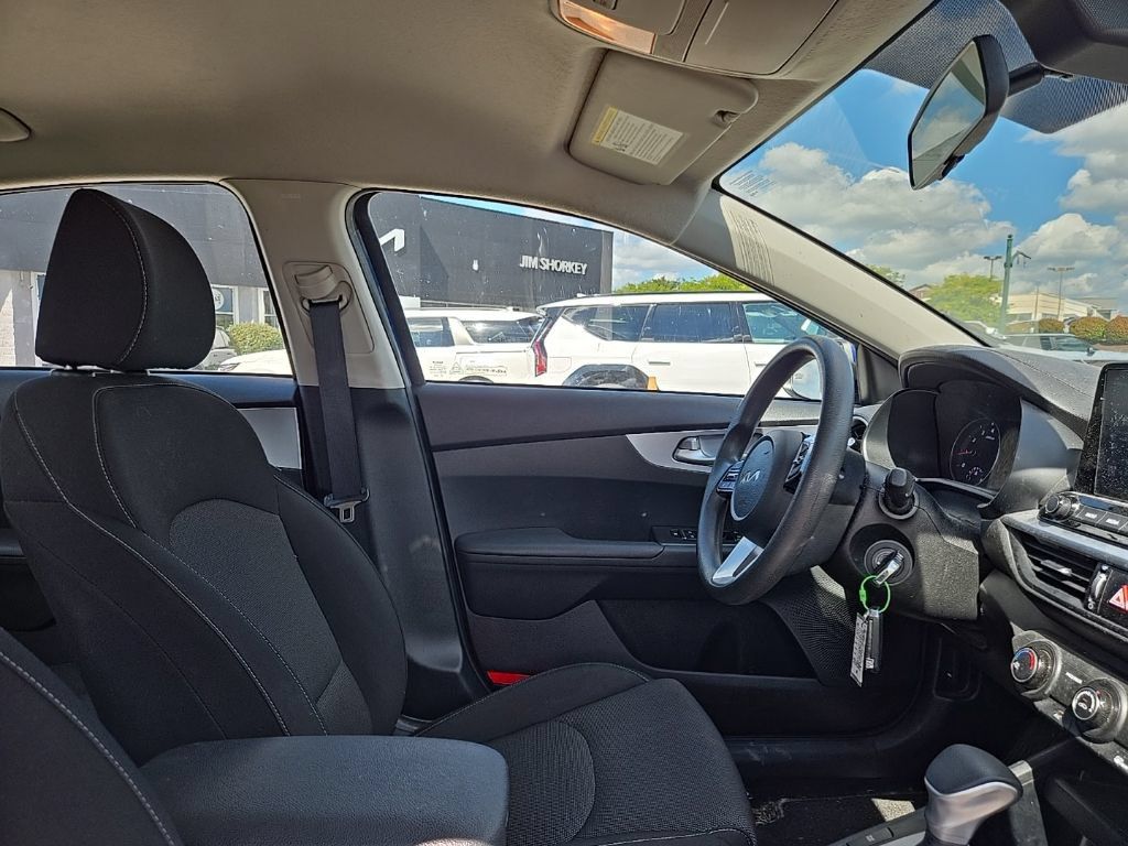 Certified 2023 Kia Forte LXS FWD image 30
