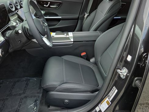 Used 2026 Mercedes-Benz C 300 Sedan image 9