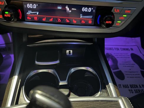 Used 2017 BMW 750i xDrive image 23