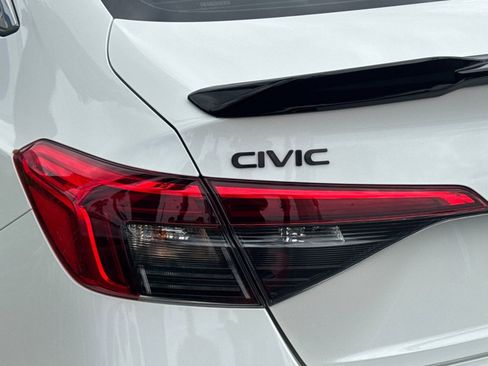 Used 2023 Honda Civic EX image 28