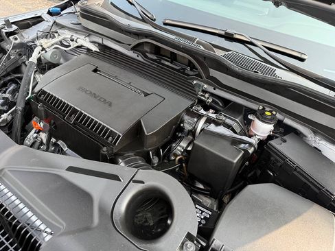 Used 2025 Honda Pilot TrailSport image 13