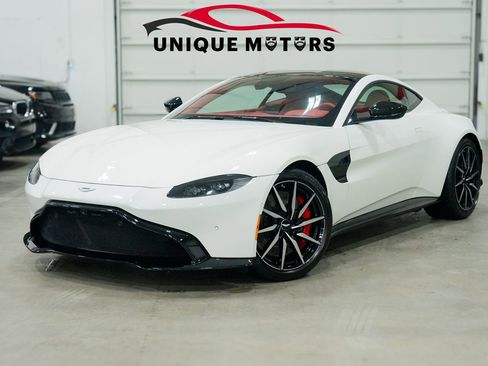Used 2019 Aston Martin V8 Vantage Coupe image 1