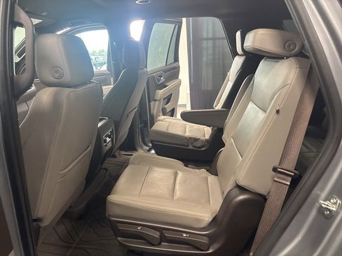 Used 2023 Chevrolet Tahoe Z71 w/ Off-Road Capability Package image 31