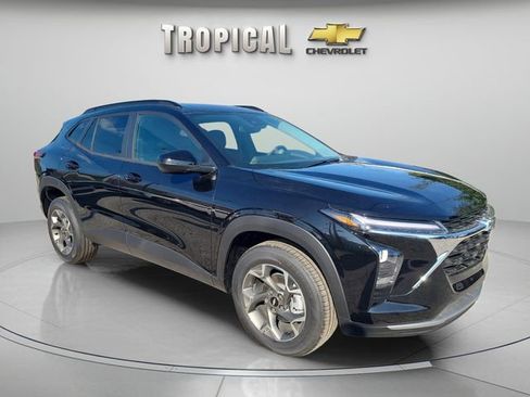 New 2026 Chevrolet Trax LT w/ Driver Confidence Package image 7