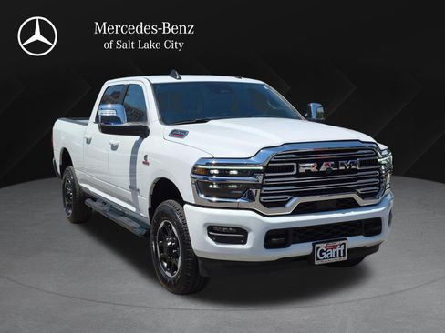 Used 2025 RAM 2500 Laramie AWD/4WD image 1