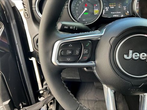 Used 2023 Jeep Wrangler Unlimited Sahara w/ Cold Weather Group AWD/4WD image 13
