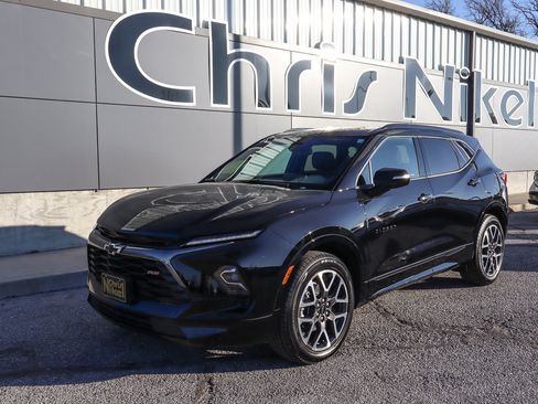 Used 2025 Chevrolet Blazer RS image 1