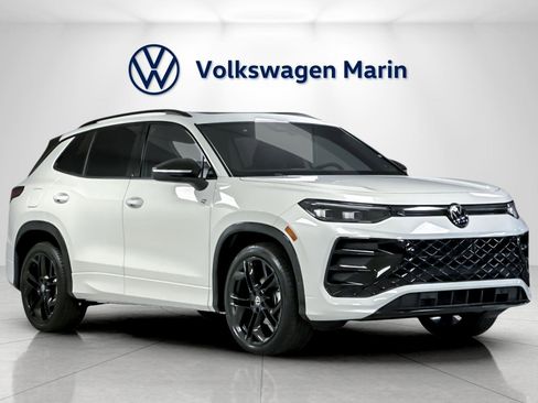 New 2026 Volkswagen Tiguan SE R-Line image 7