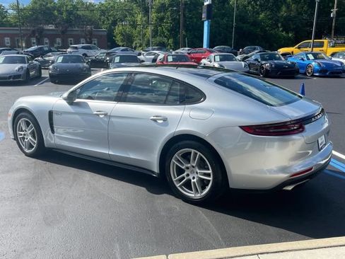 Used 2018 Porsche Panamera 4 AWD/4WD image 8