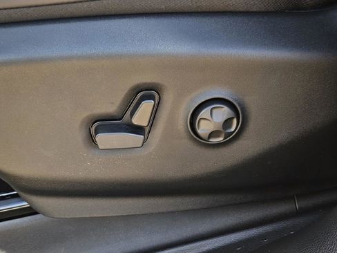 New 2026 Chrysler Pacifica Select FWD image 13