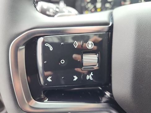 Certified 2025 Land Rover Discovery Sport S image 19