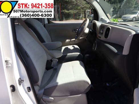 Used 2012 Nissan Cube 1.8 SL w/ Interior Designer Pkg FWD image 19