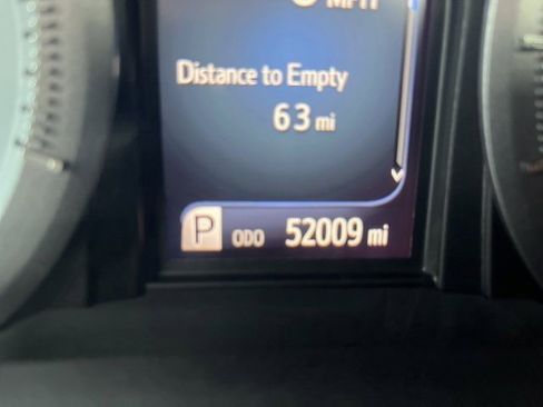 Used 2019 Toyota Sienna SE image 17