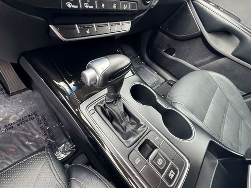 Used 2019 Kia Sorento SX image 24