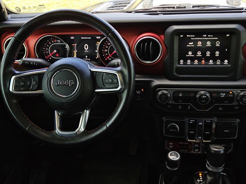 Used 2021 Jeep Gladiator Rubicon w/ Trailer Tow Package image 29