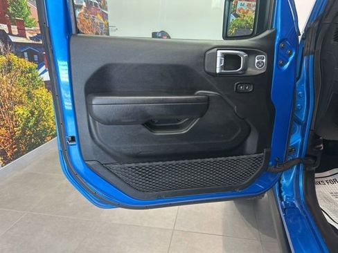 Used 2024 Jeep Wrangler Unlimited Rubicon image 21