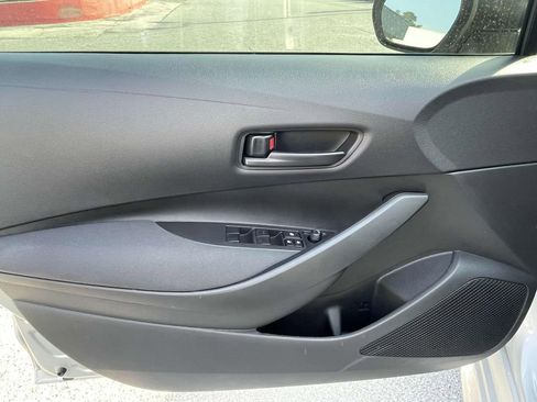 Used 2025 Toyota Corolla LE image 16