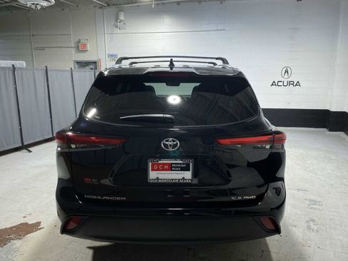 Used 2023 Toyota Highlander XLE image 5