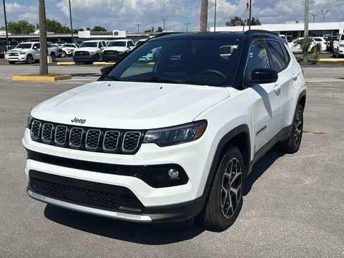 Used 2025 Jeep Compass Limited AWD/4WD image 2