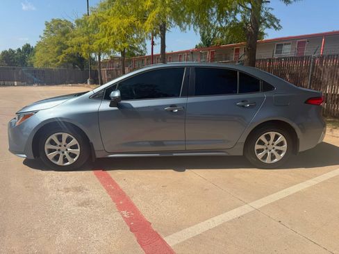 Used 2020 Toyota Corolla LE FWD image 8