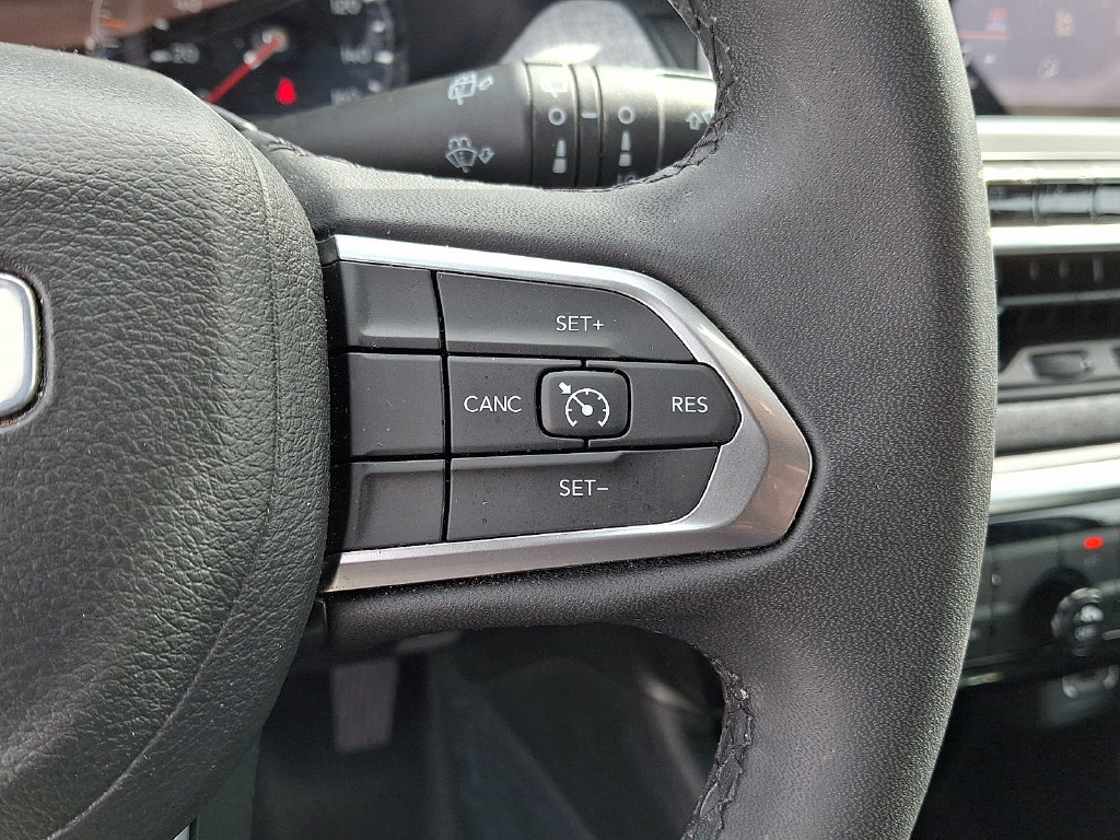 Certified 2023 Jeep Compass Latitude AWD/4WD image 21