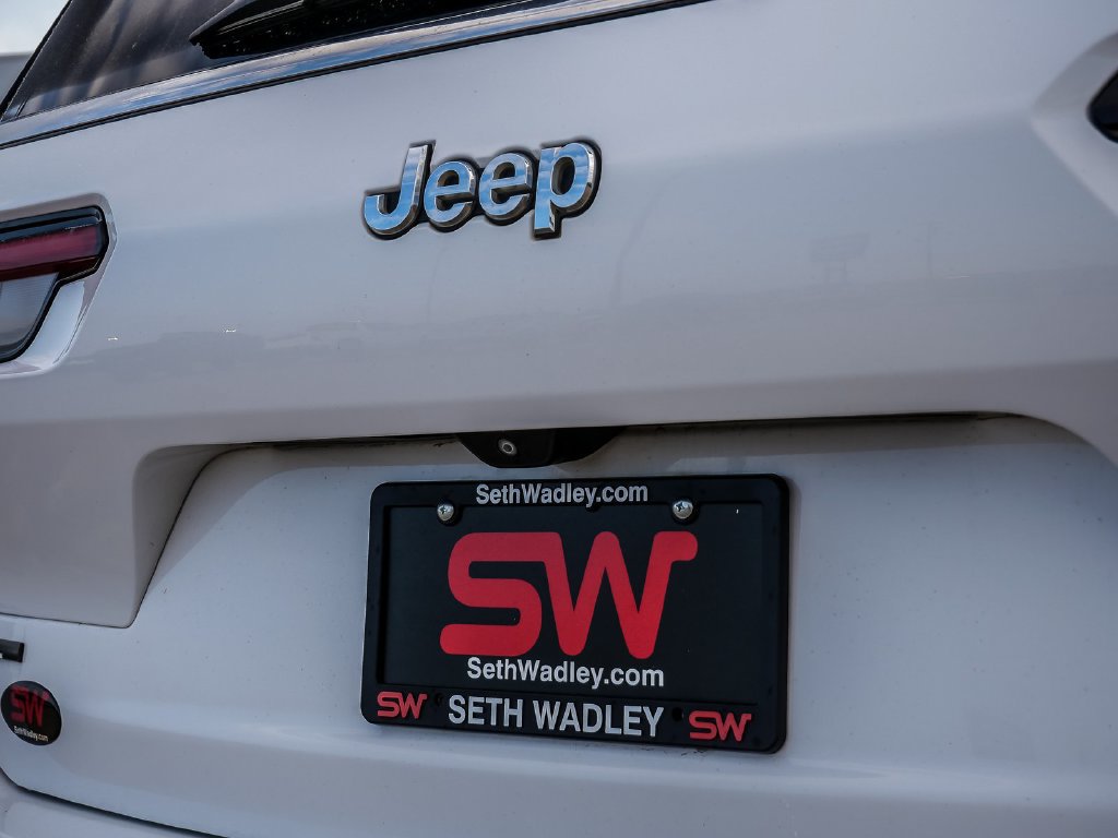 Used 2022 Jeep Grand Cherokee L Limited RWD image 10