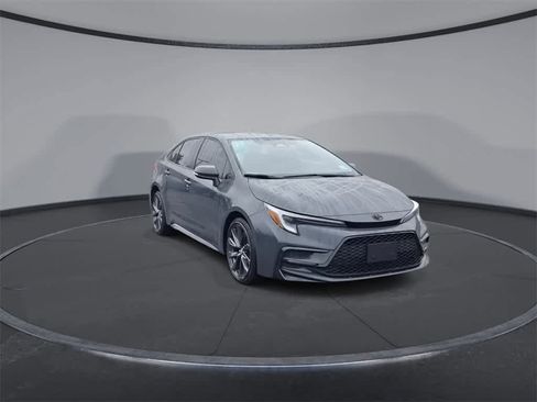 Used 2024 Toyota Corolla XSE image 2