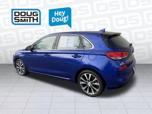 Used 2019 Hyundai Elantra GT FWD image 2