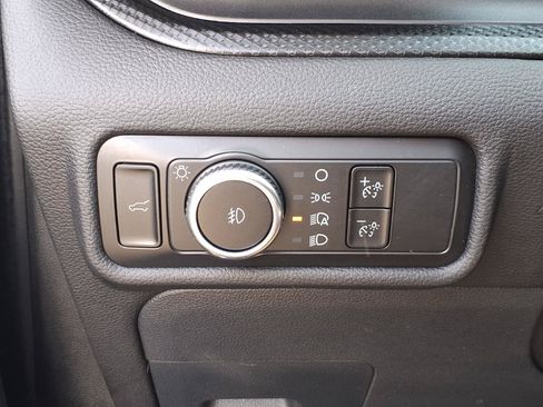 Used 2023 Ford Explorer ST-Line AWD/4WD image 16