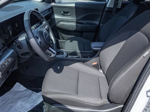 Certified 2025 Hyundai Kona SEL AWD/4WD image 14