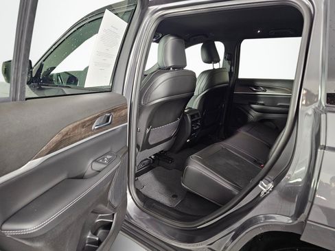 New 2026 Jeep Grand Cherokee Altitude AWD/4WD image 34