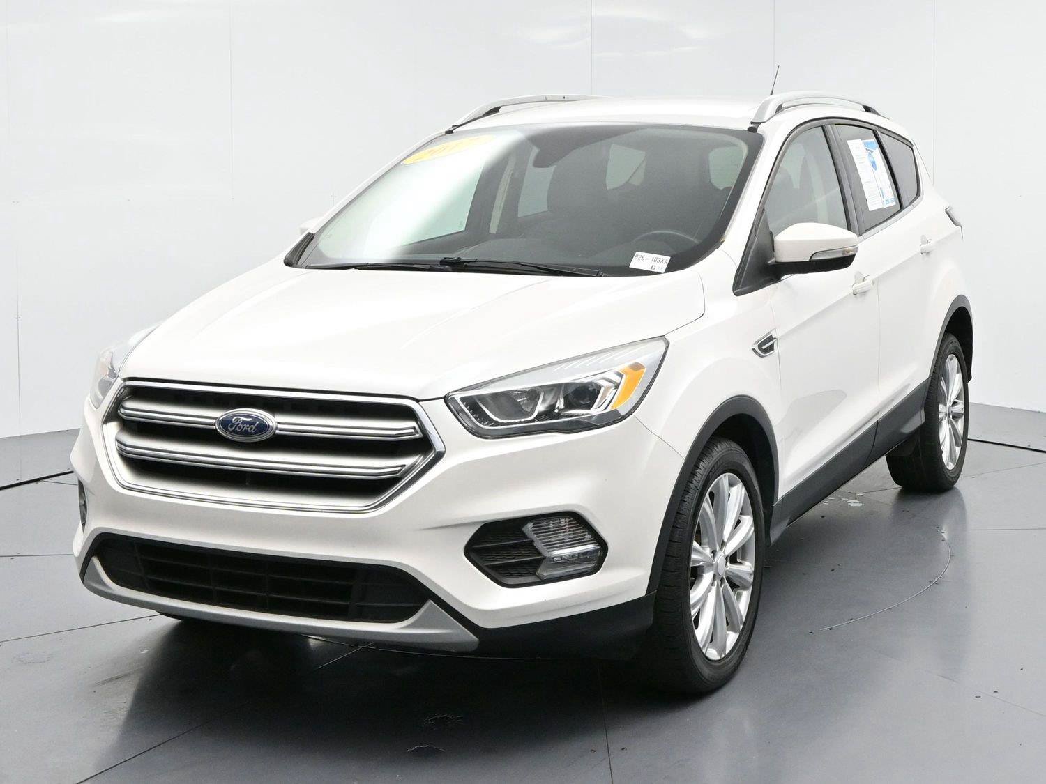 Used 2017 Ford Escape Titanium FWD image 3