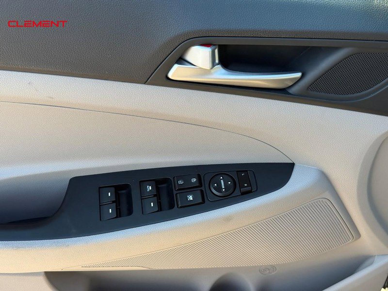 Used 2020 Hyundai Tucson Value FWD image 18
