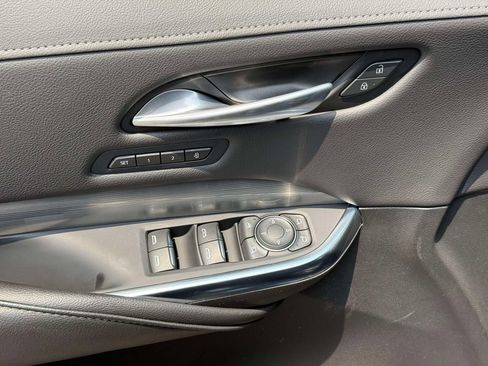 Used 2025 Cadillac XT4 Premium Luxury FWD image 21